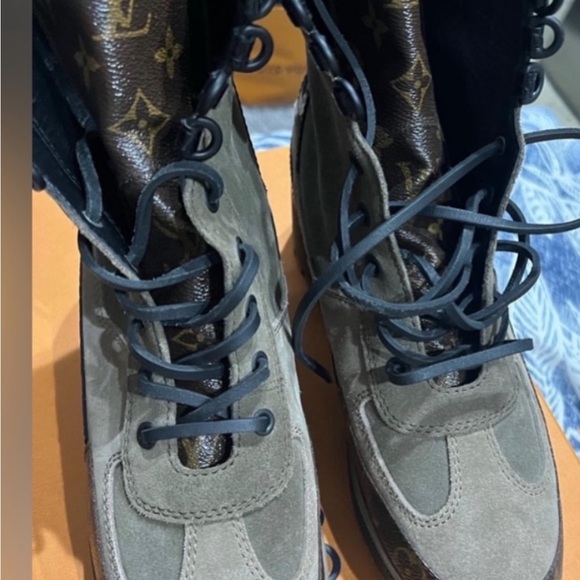 Laureate Platform Desert Boot - Picture 3 of 9